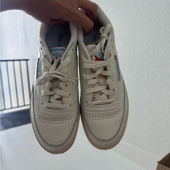 Reebok Cream and White Leather Sneakers - Picture 3 of 5
